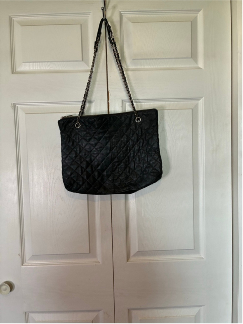 Women's DKNY Black Quilted Shoulder Bag One Size - Picture 3 of 7